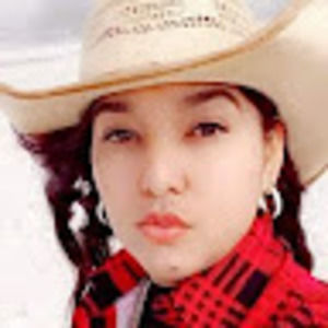 Meet your Posher, Alexia